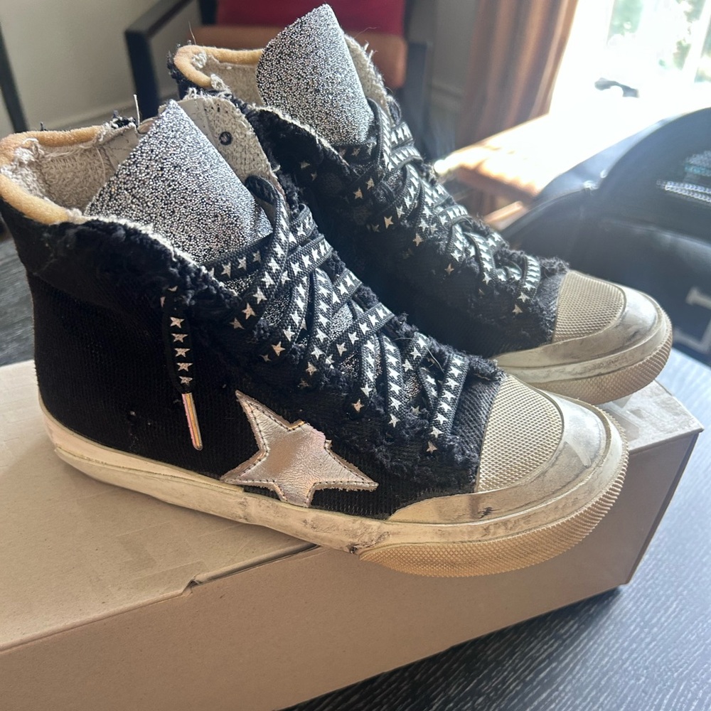 Golden Goose Black and White Star Kids Sneakers